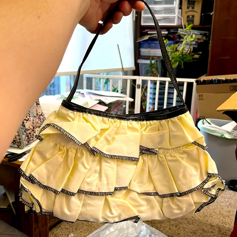 New, Never Been Used, Makeup Bag, Cream Colored, Black, Ruffles, Avon